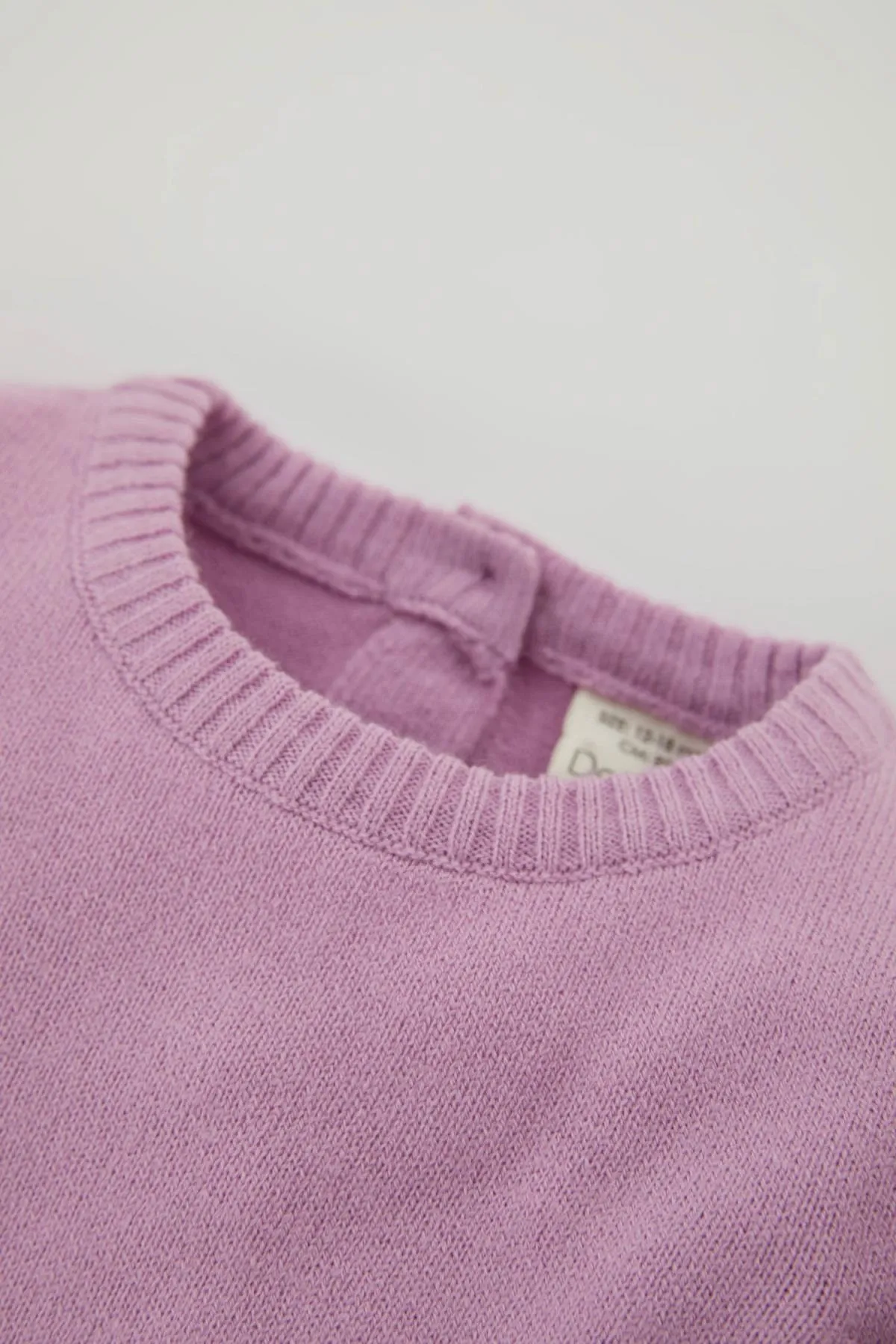 DeFacto  Baby-Mädchen-Pullover mit normaler Passform und Rundhalsausschnitt