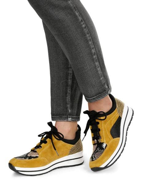 Schnürschuh