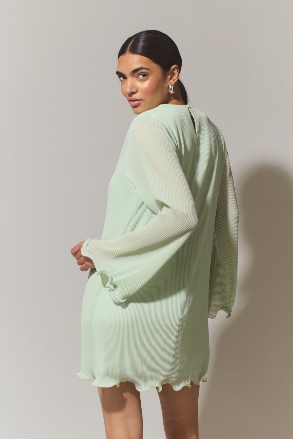 Pleated wave edge mini dress