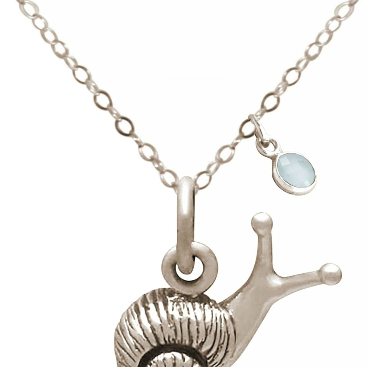 Kette mit Anhänger 'Schnecke Chalcedon'