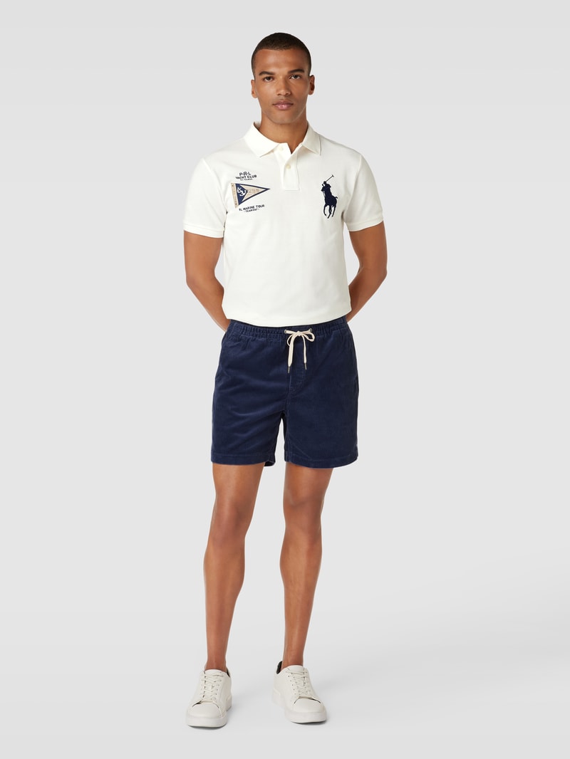 Poloshirt mit Patch in weiß