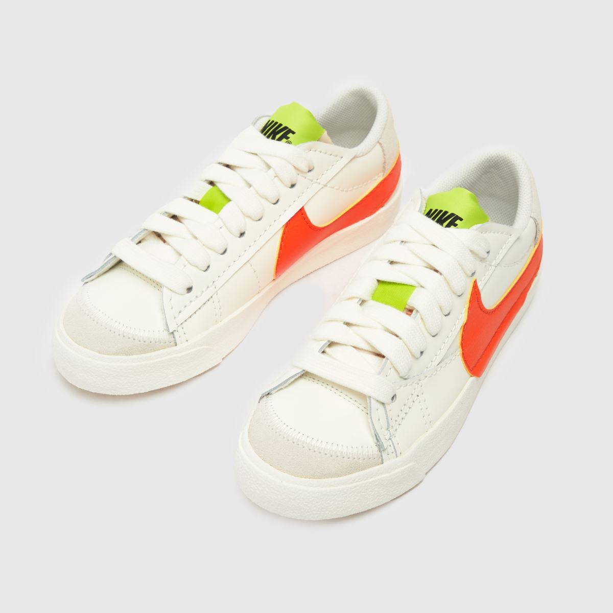 Nike Blazer Low 77 Jumbo Edzőcipő Fehér és Narancssárga Színben