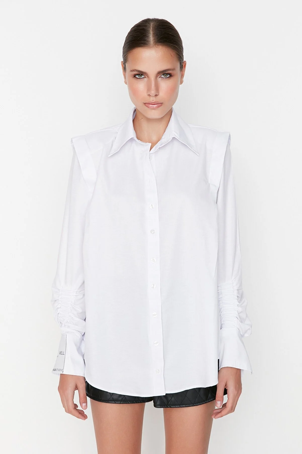 Trendyol Collection  Weißes Hemd mit Raffdetails
