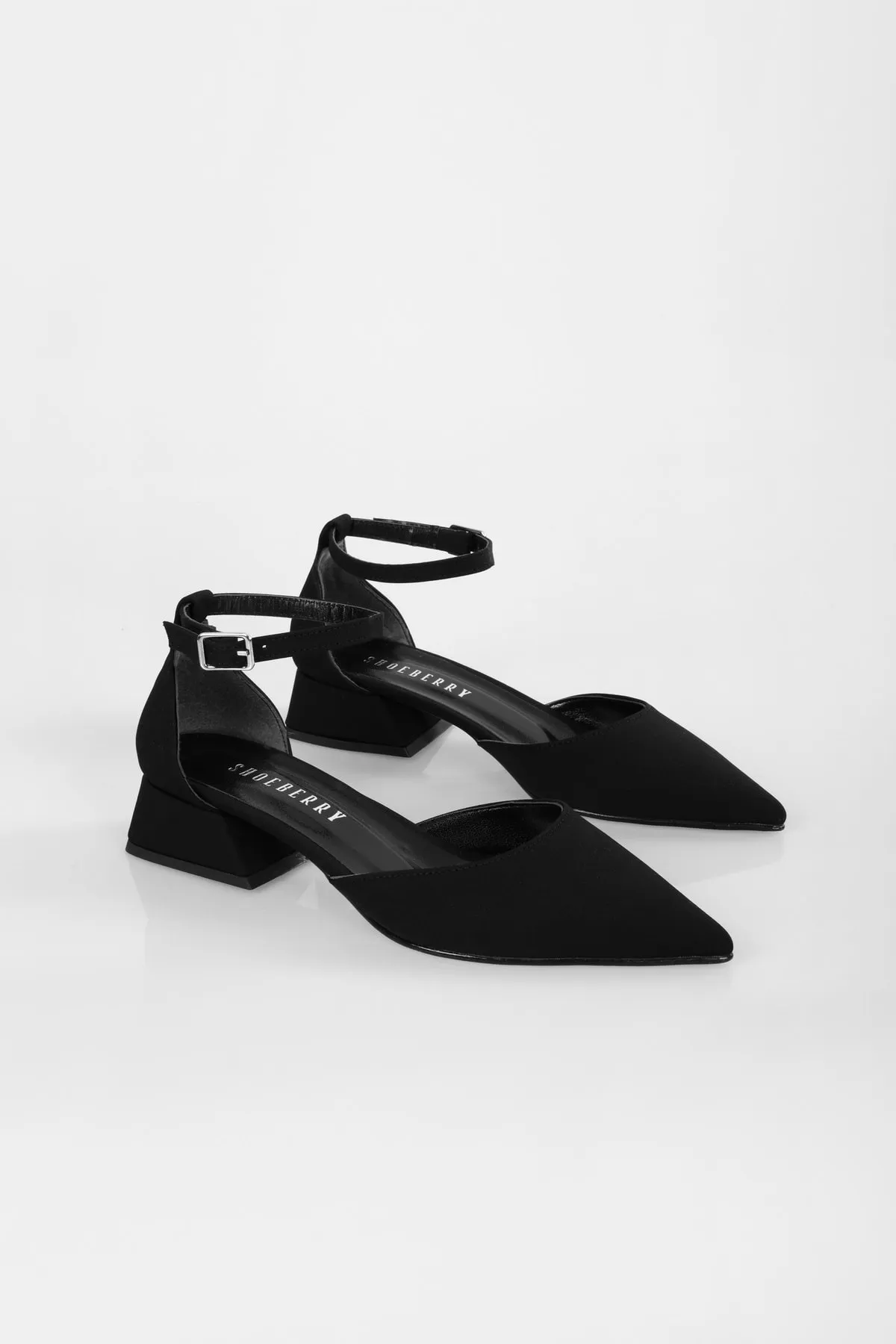 Shoeberry  Damen Ballerinas aus Satin in Schwarz
