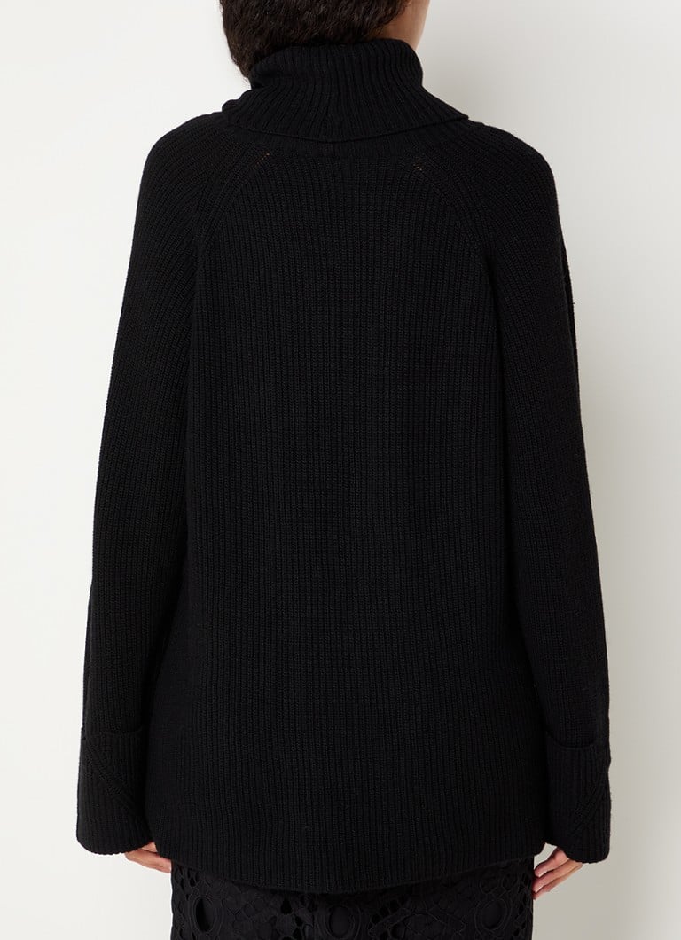 Vanilia Oversized fine-knit turtleneck in cashmere blend