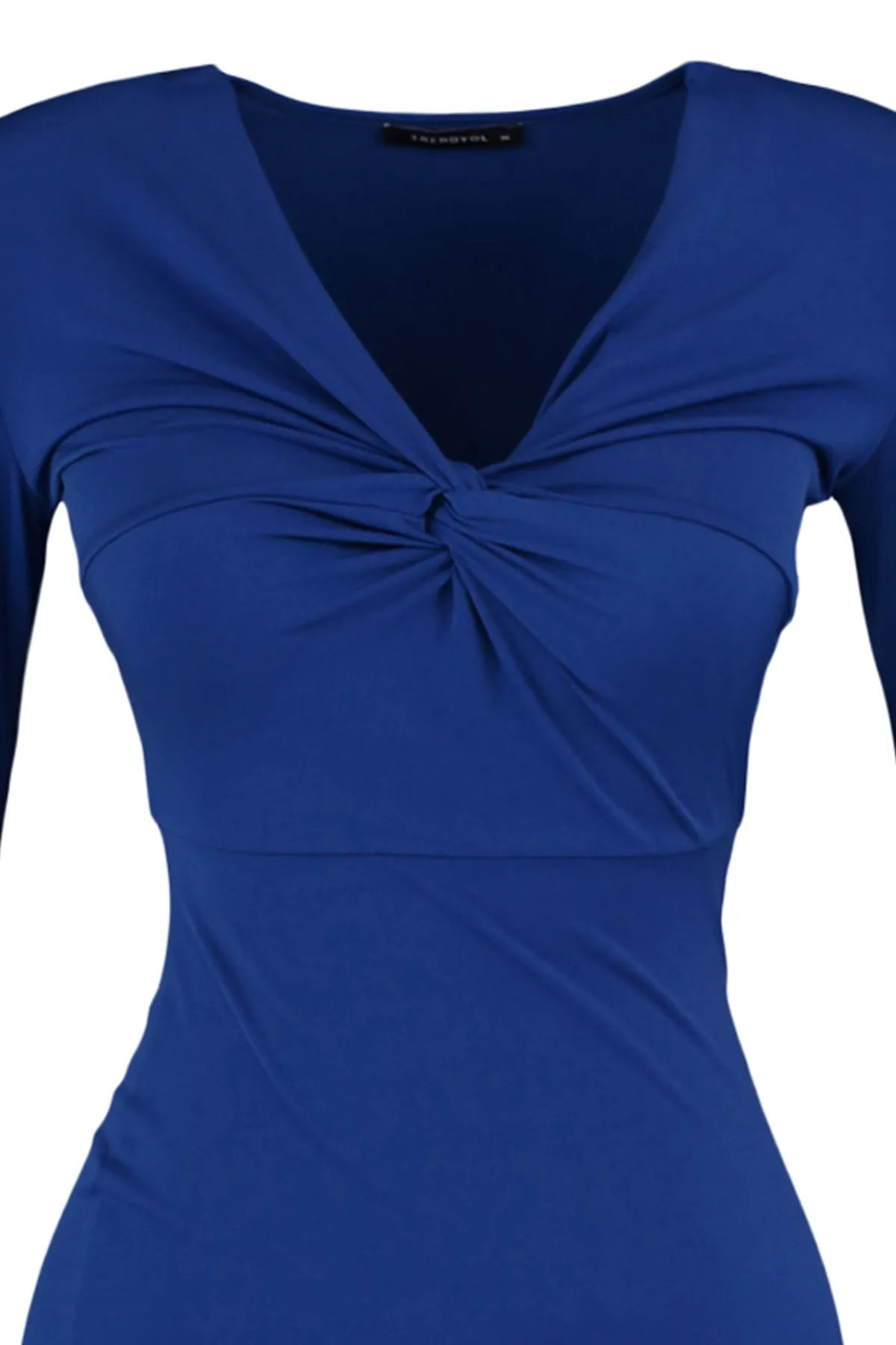 Trendyol Collection  Saks gestricktes elegantes Abendkleid mit V-Ausschnitt TPRAW23EL00270