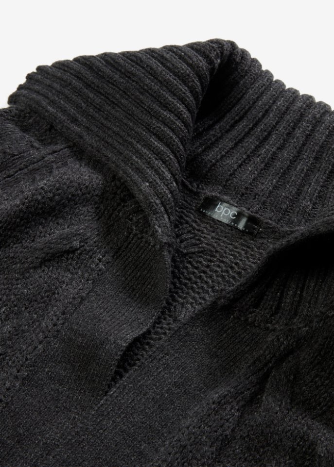 Strickmantel aus Zopfstrick