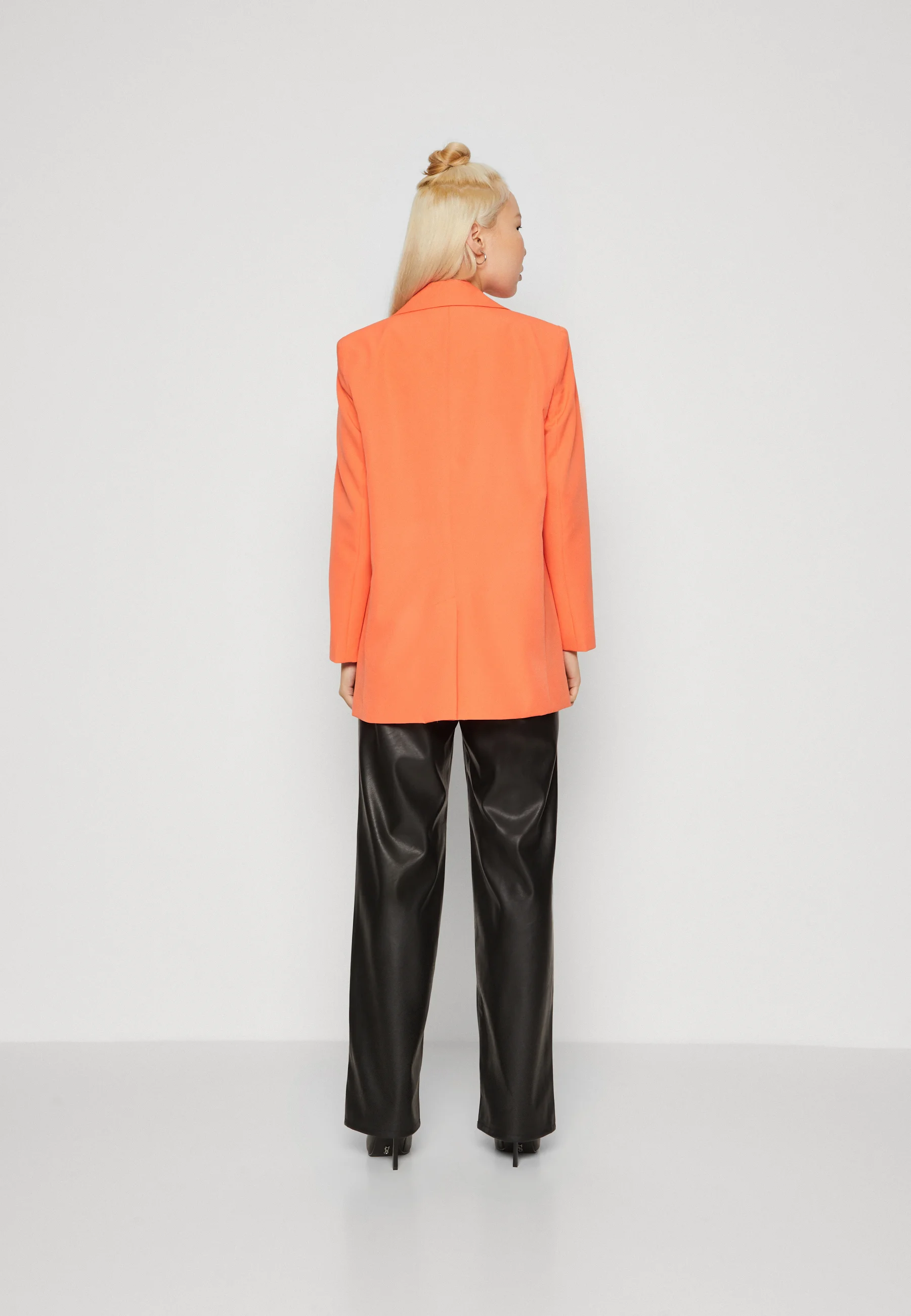 ONLY ONLLANA BERRY BLAZER - Abrigo corto