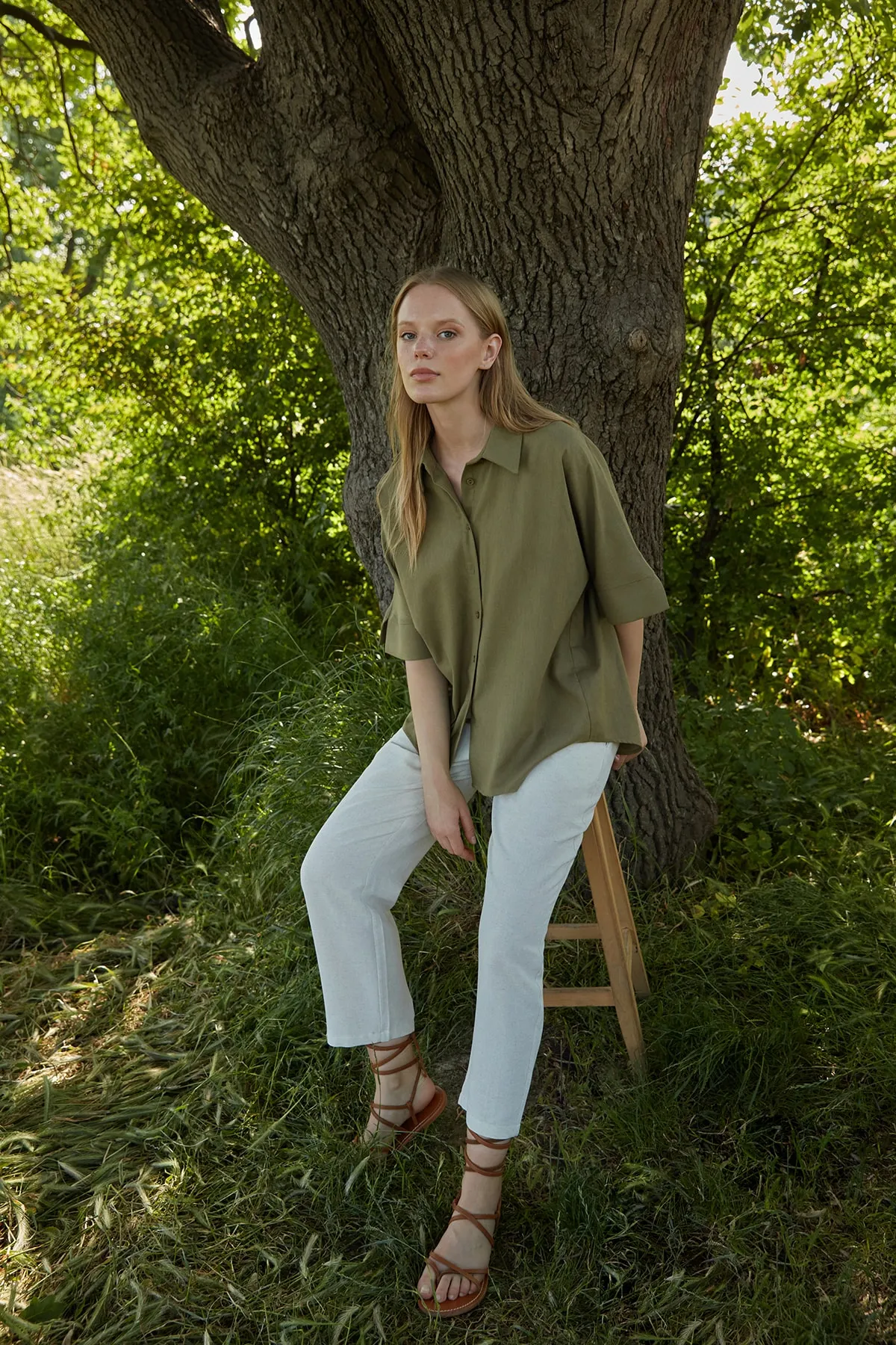 Trendyol Collection  Beigefarbene Webhose mit Bindedetail TWOSS22PL00077