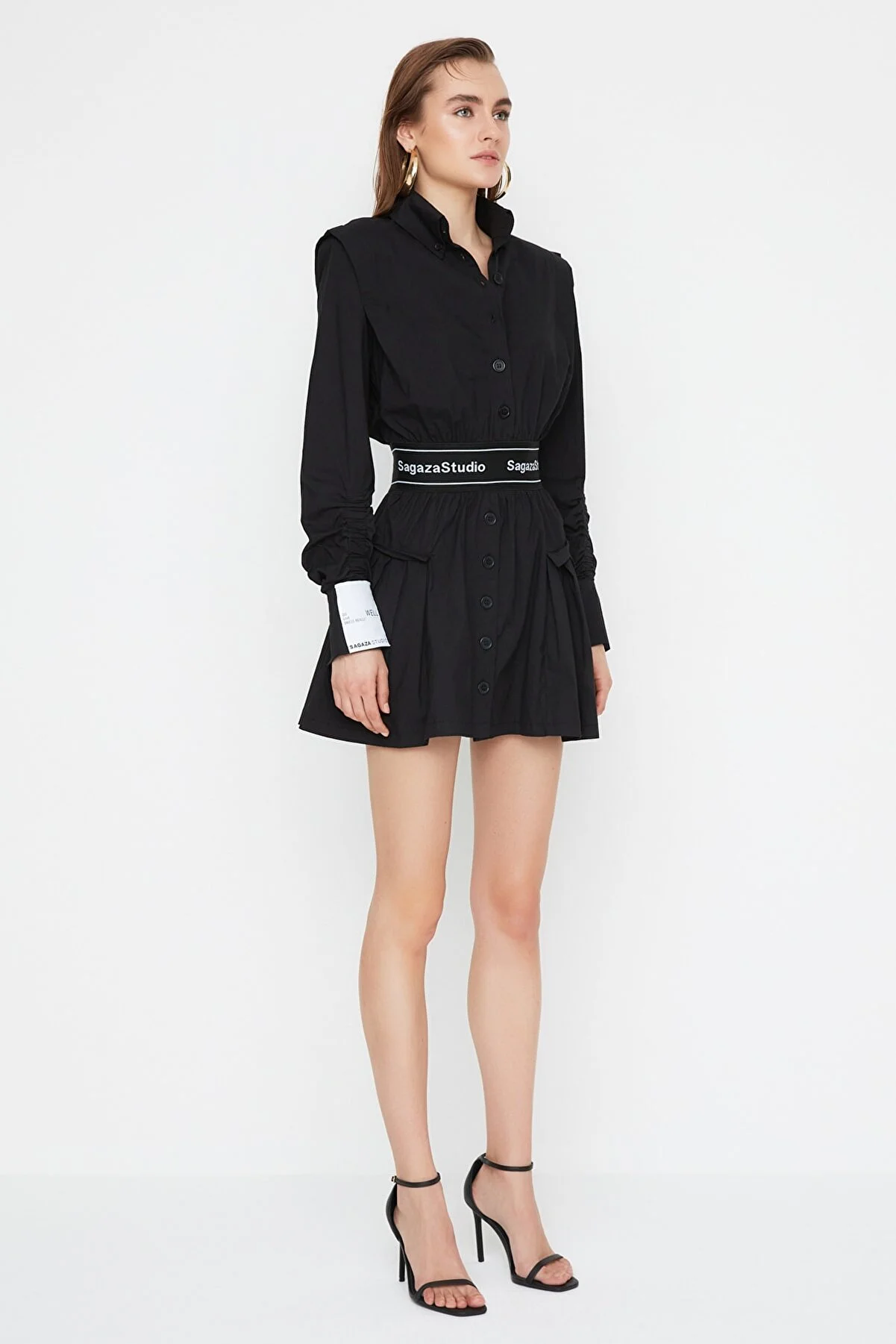 Trendyol Collection  X Sagaza Studio Schwarzes gewebtes Kleid TPRAW22EL1982