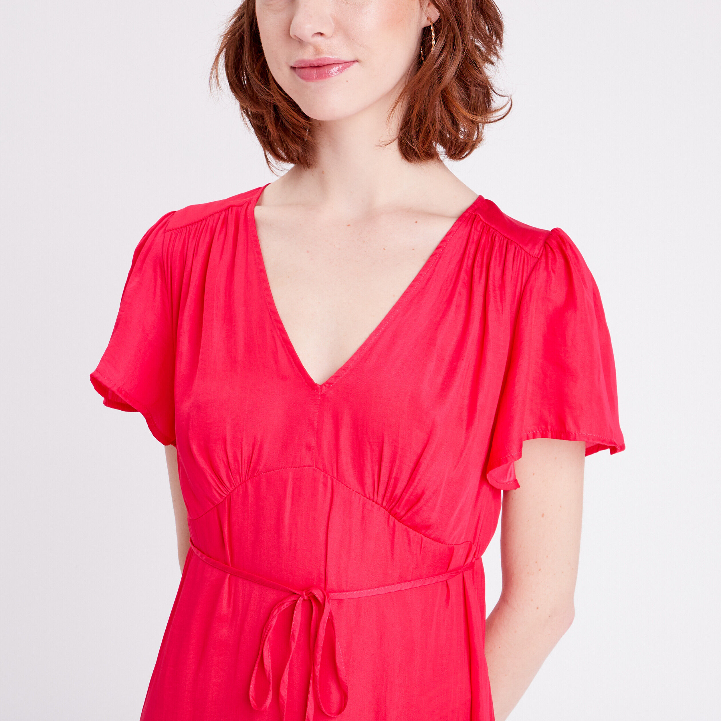 Robe cintrée satin col en V rose vif femme | Cache Cache