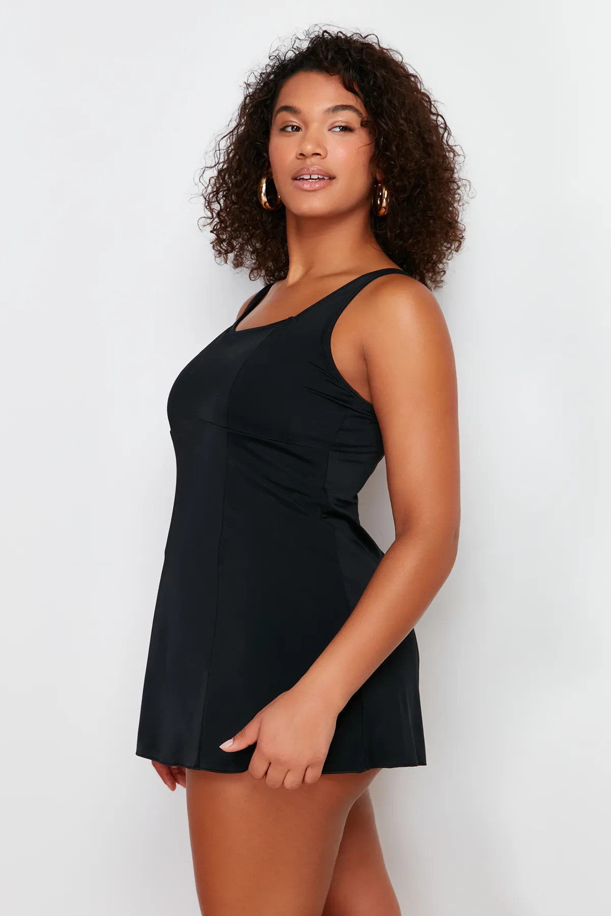 Trendyol Curve  Schwarzer Badeanzug mit eckigem Ausschnitt TBBSS24AM00011