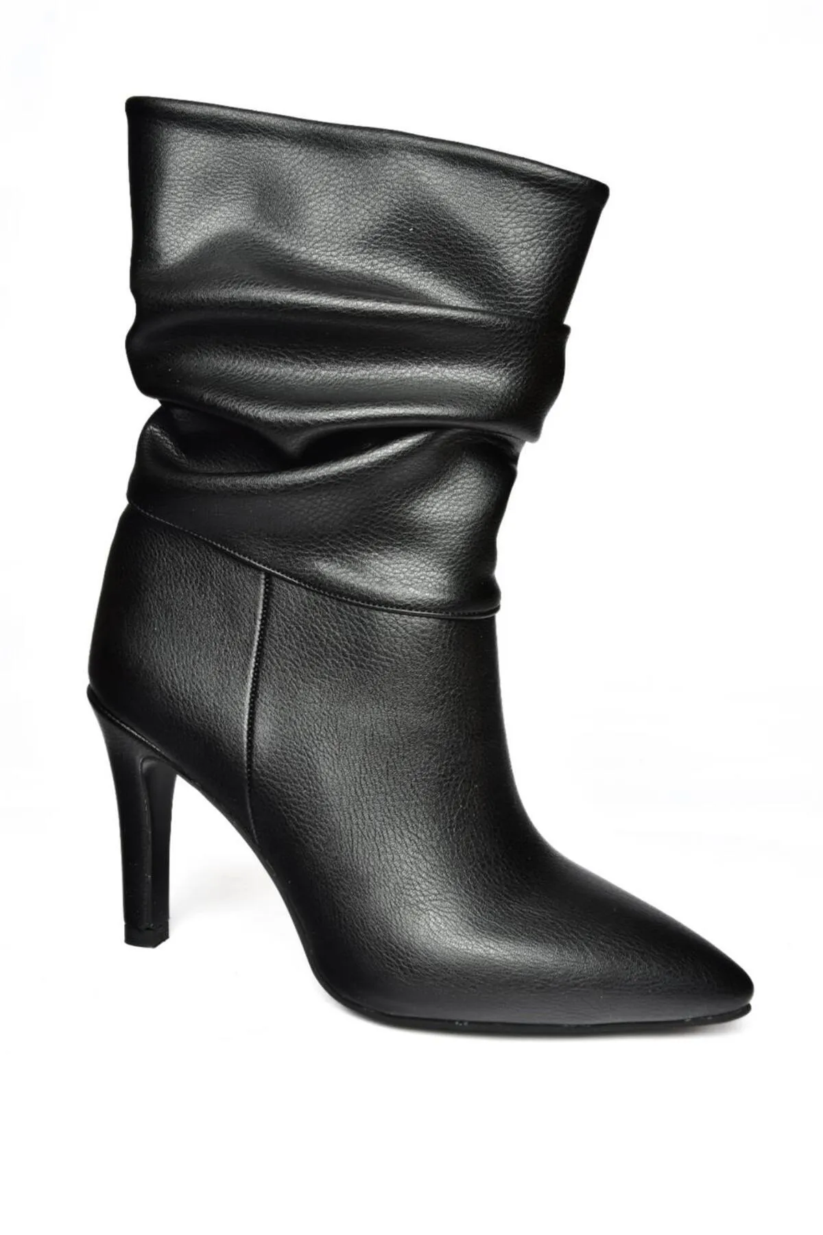 Fox Shoes  R404020309 Schwarze, geraffte Damenstiefel mit dünnem Absatz