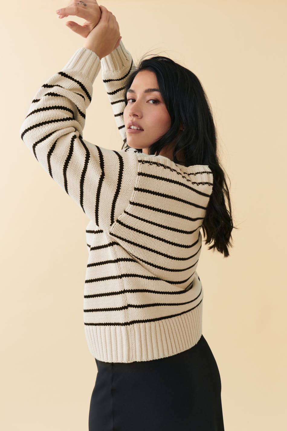 Boat neck knitted sweater