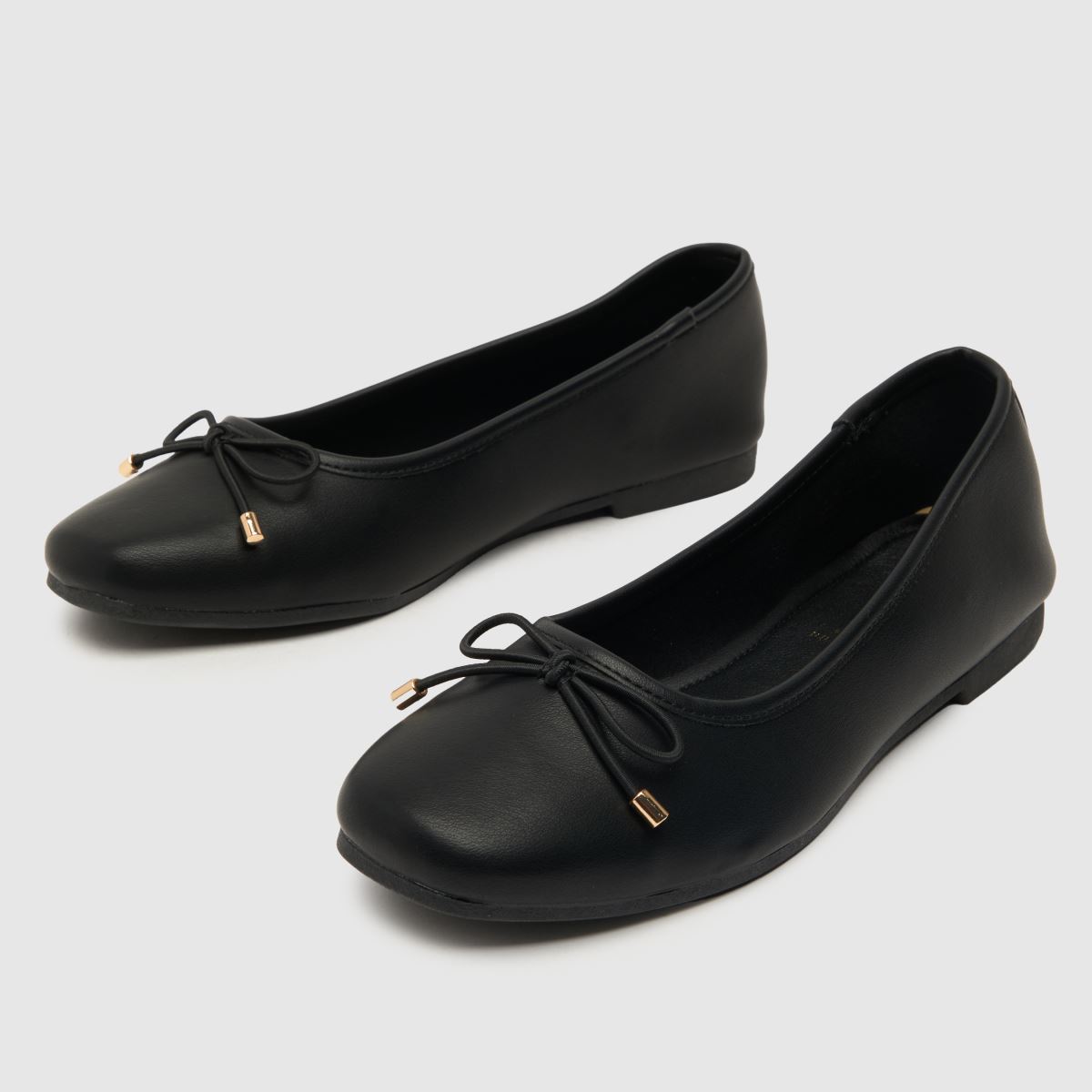 Črni ravni čevlji schuh leanne