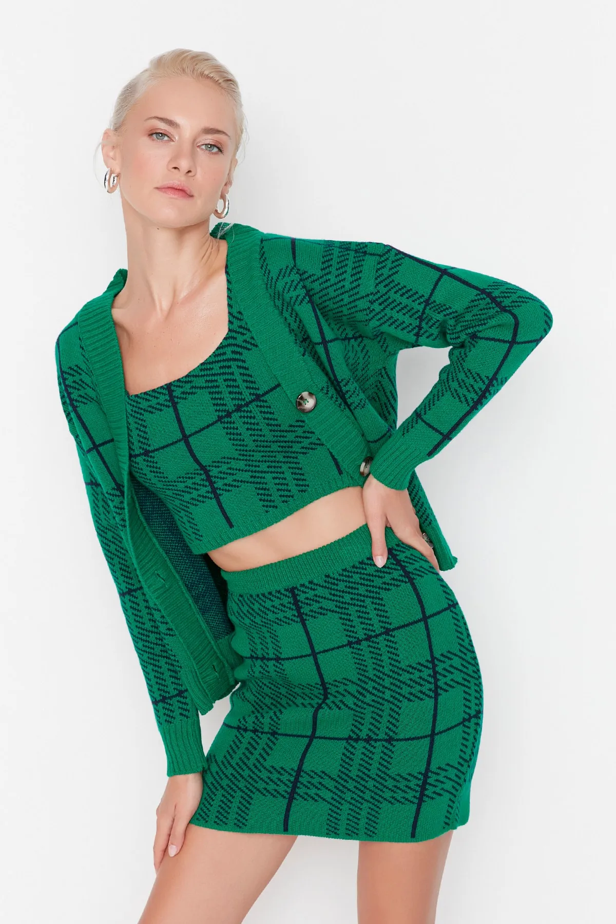 Trendyol Collection  Grünes Jacquard-Strickoberteil- und -unterteil-Set TWOAW23AU00047