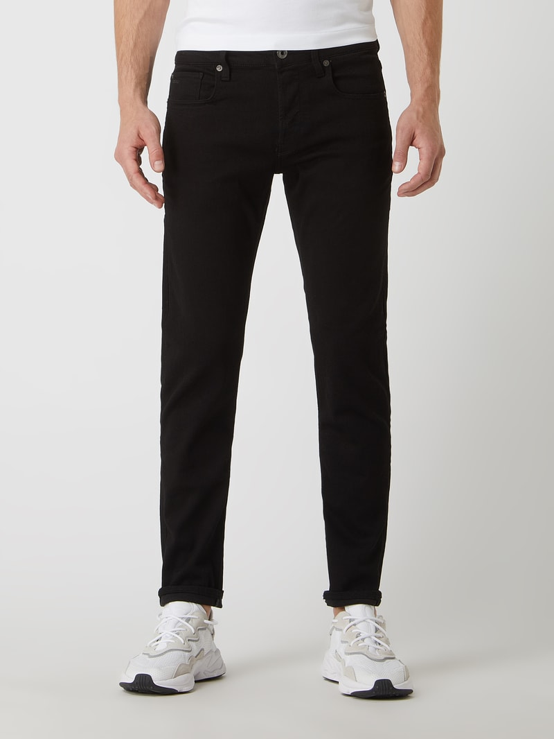 Slim Fit Jeans mit Stretch-Anteil in schwarz