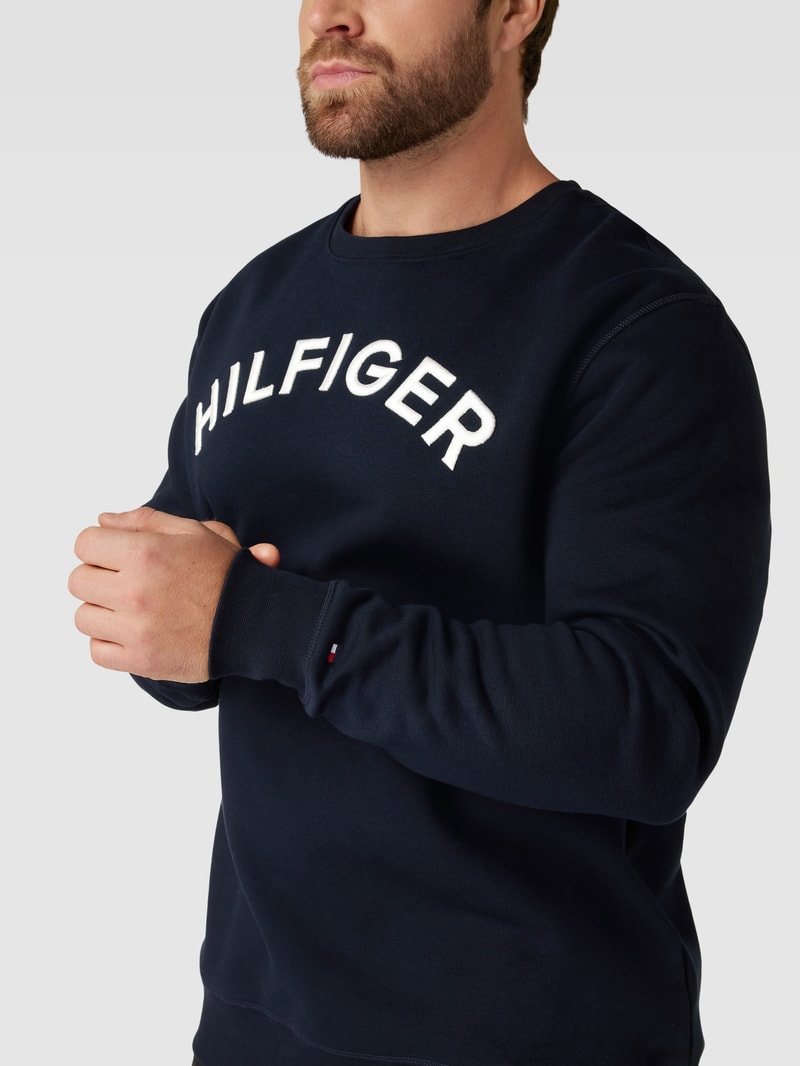PLUS SIZE Sweatshirt mit Label-Stitching in marineblau