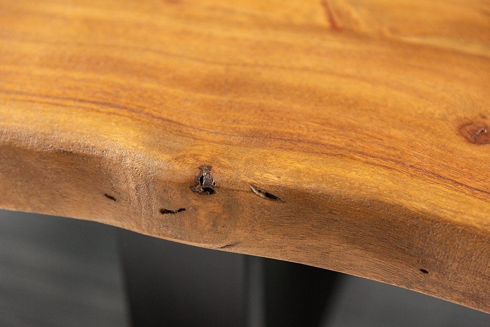 riess-ambiente Couchtisch MAMMUT 110cm honigfarben / schwarz, Wohnzimmer · Massivholz · Baumkante · Metall · Industrial