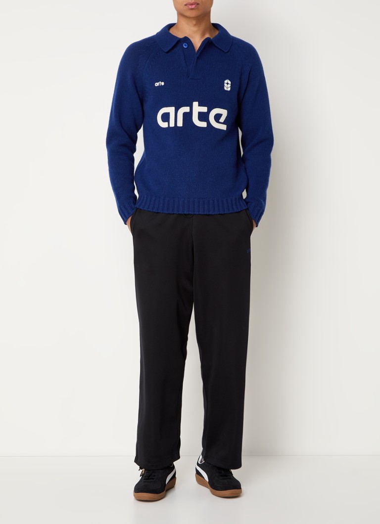 Pulover Arte Antwerp din amestec de lână, tricotat gros, cu guler polo și logo brodat.