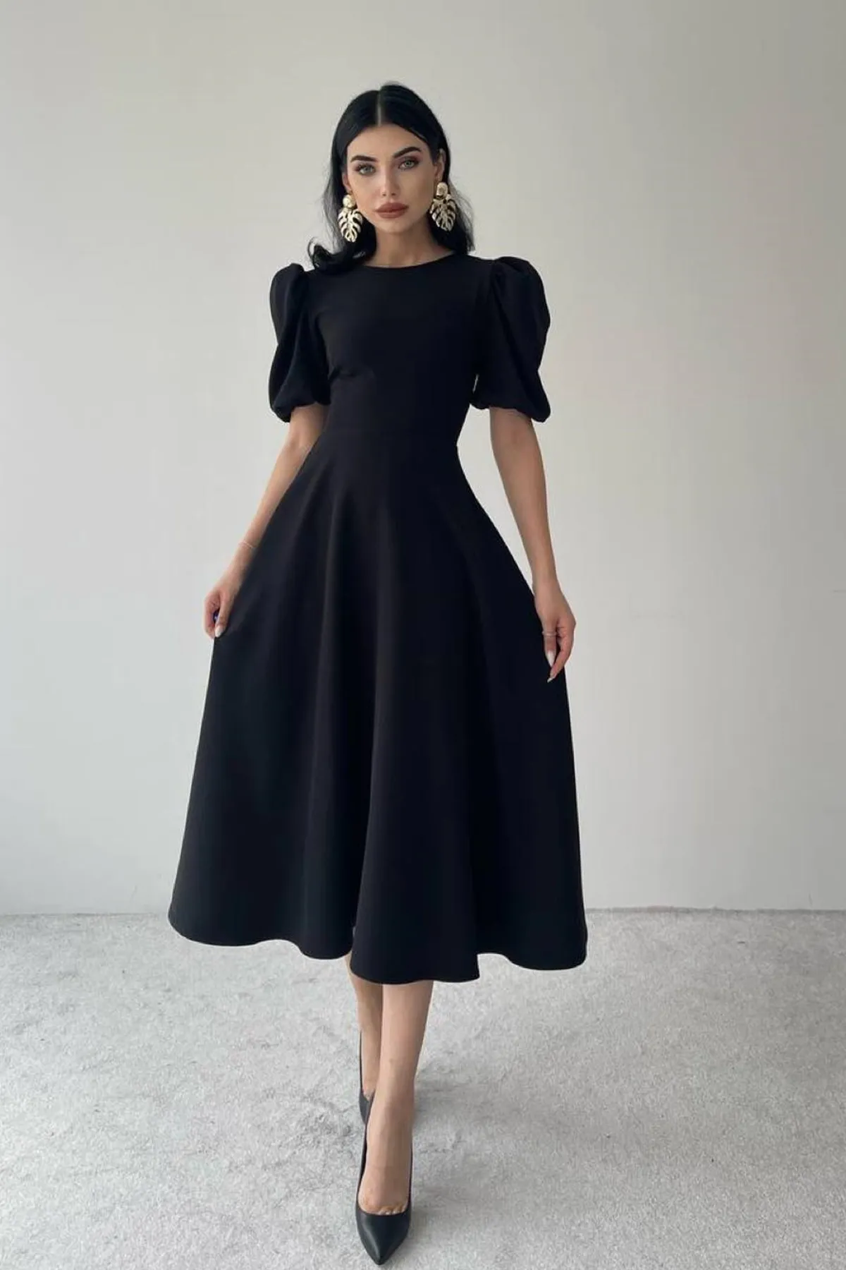 lovebox  Damen-Abendkleid aus Atlas-Stoff mit Rundhalsausschnitt, Prinzessinnenärmeln, Midi-Schwarz, 220