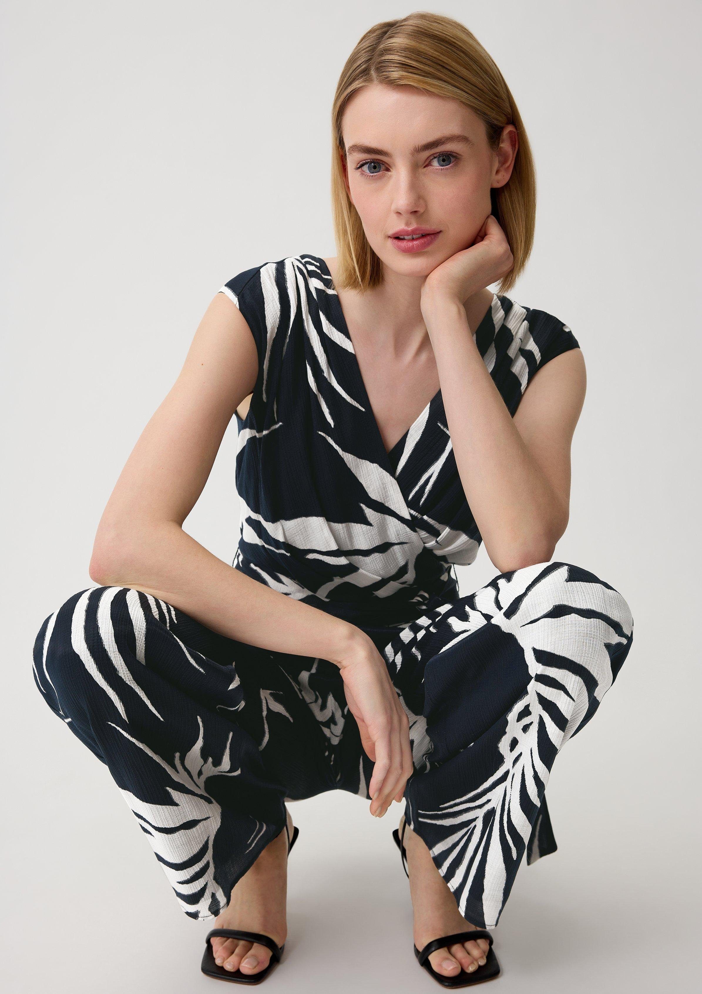 Comma Overall Jumpsuit aus Viskosemix Teilungsnähte