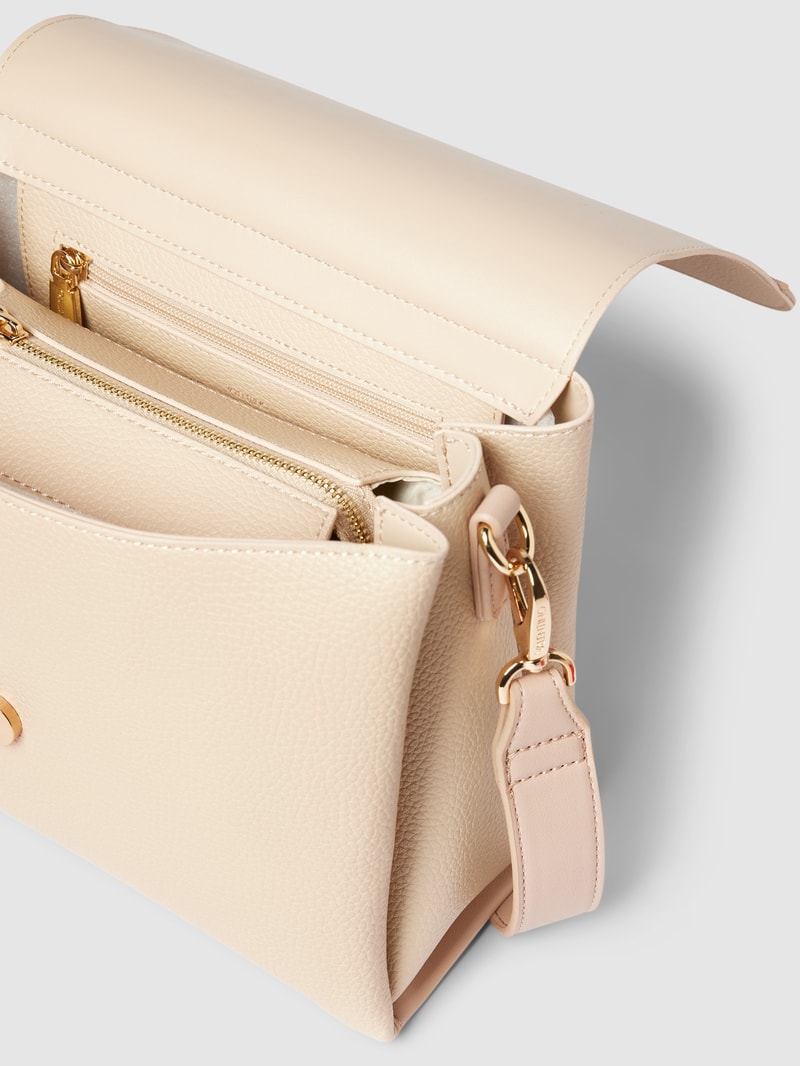 Handtasche mit Label-Applikation Modell 'ALEXIA' in ecru