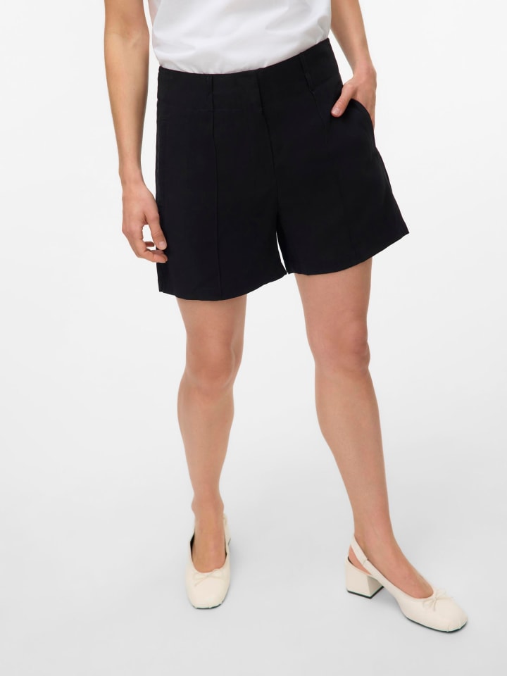 Vero Moda Shorts in Black günstig kaufen