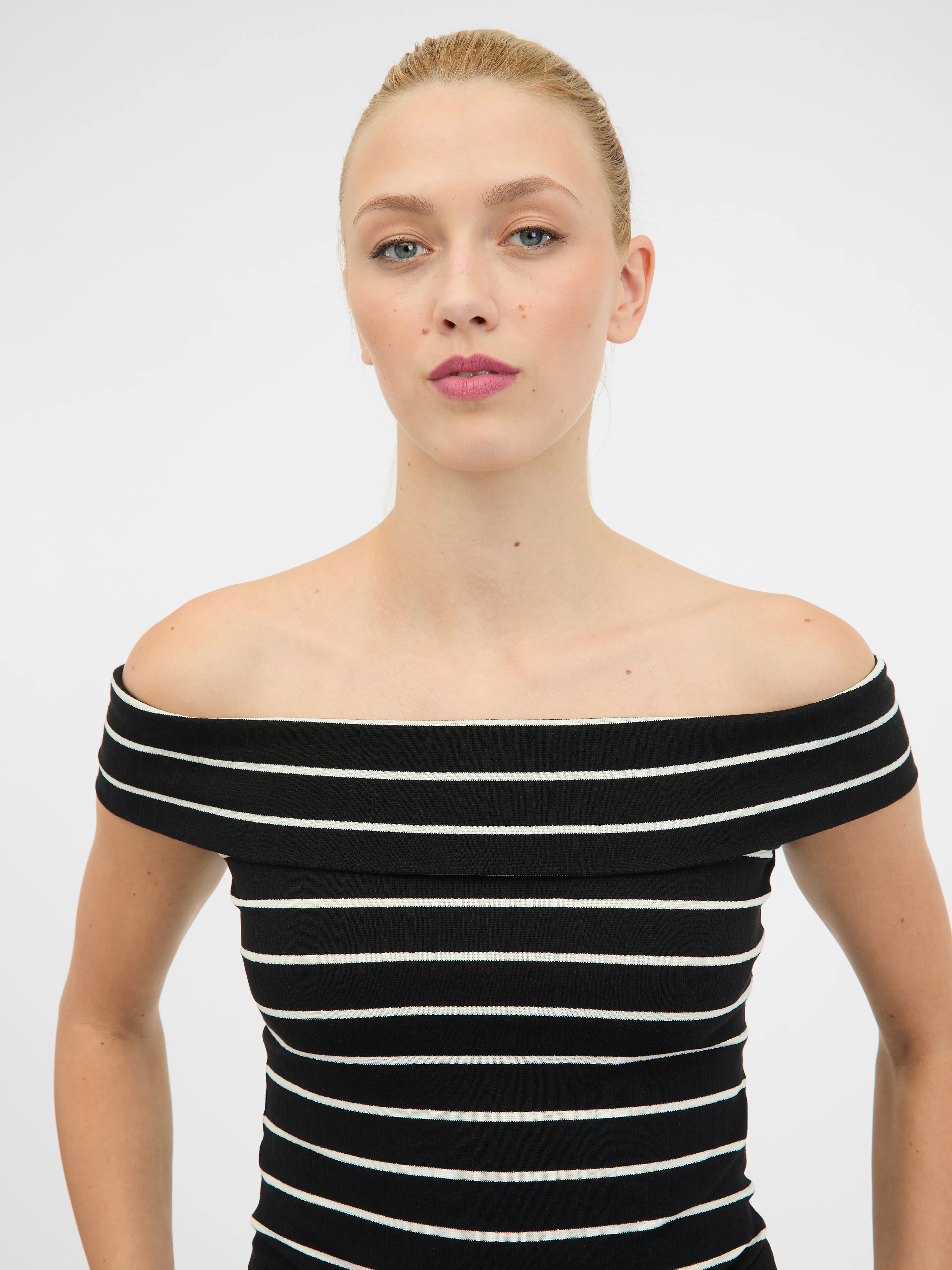 Schwarz-weißes Damen-Kurzarm-T-Shirt ORSAY