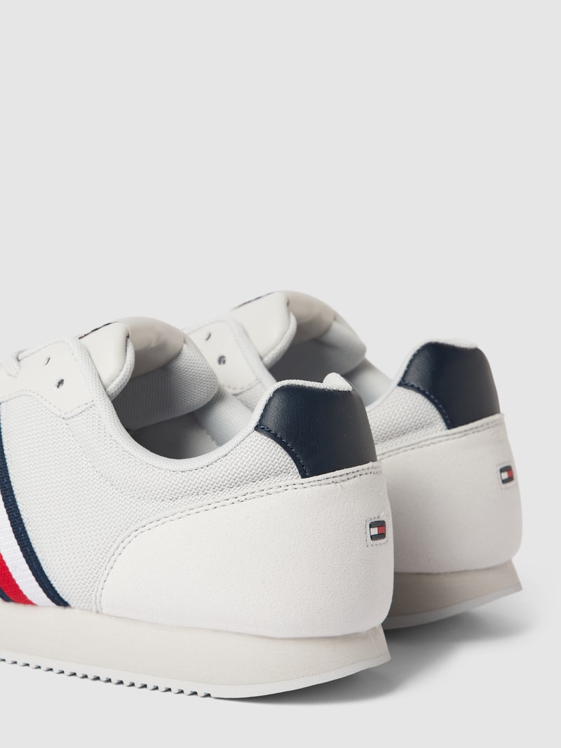Sneaker mit Label-Detail Modell 'CORE' in weiß