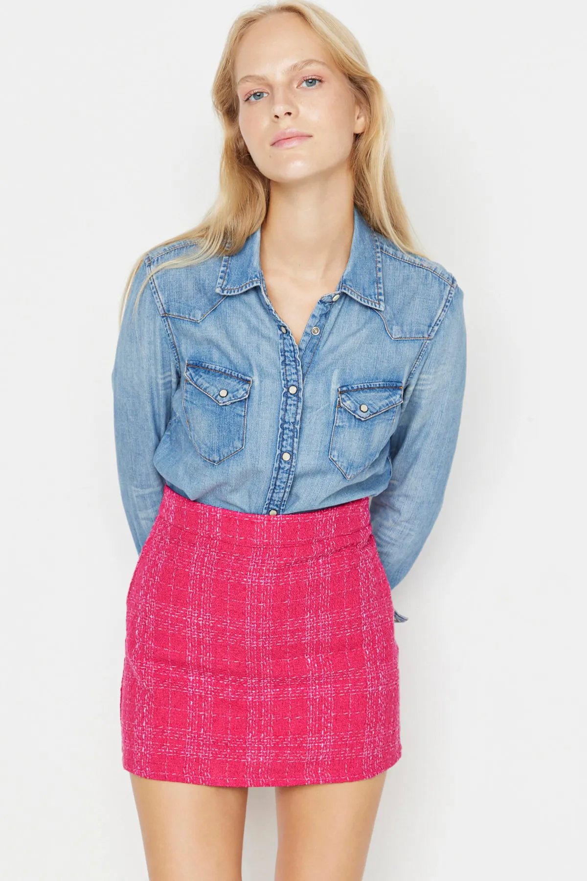 Trendyol Collection  Rosa Mini-Tweedrock mit geradem Schnitt - Bleistiftstoff, TWOAW23ET00105