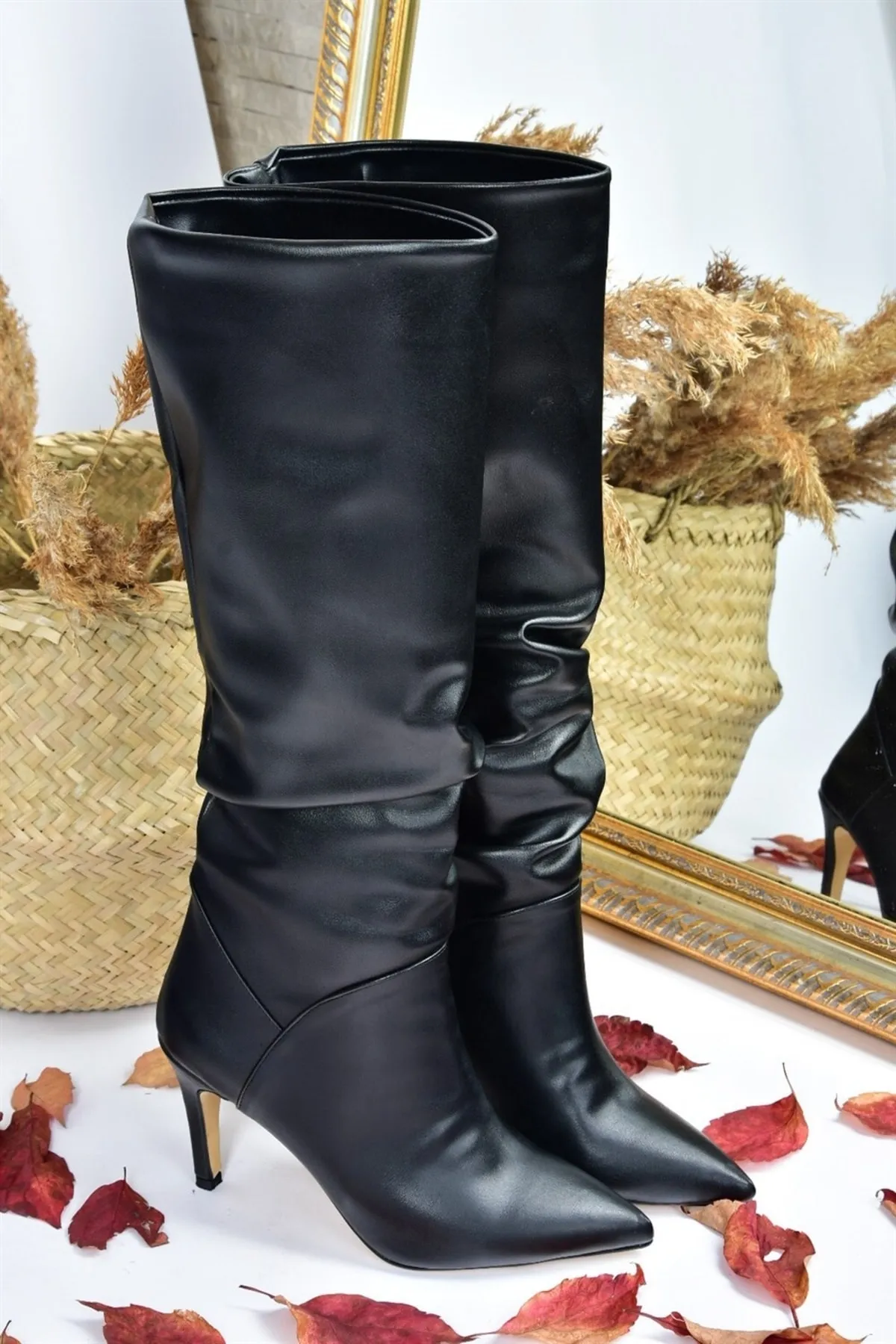 Fox Shoes  Schwarze Damenstiefel mit dünnem Absatz L572009609