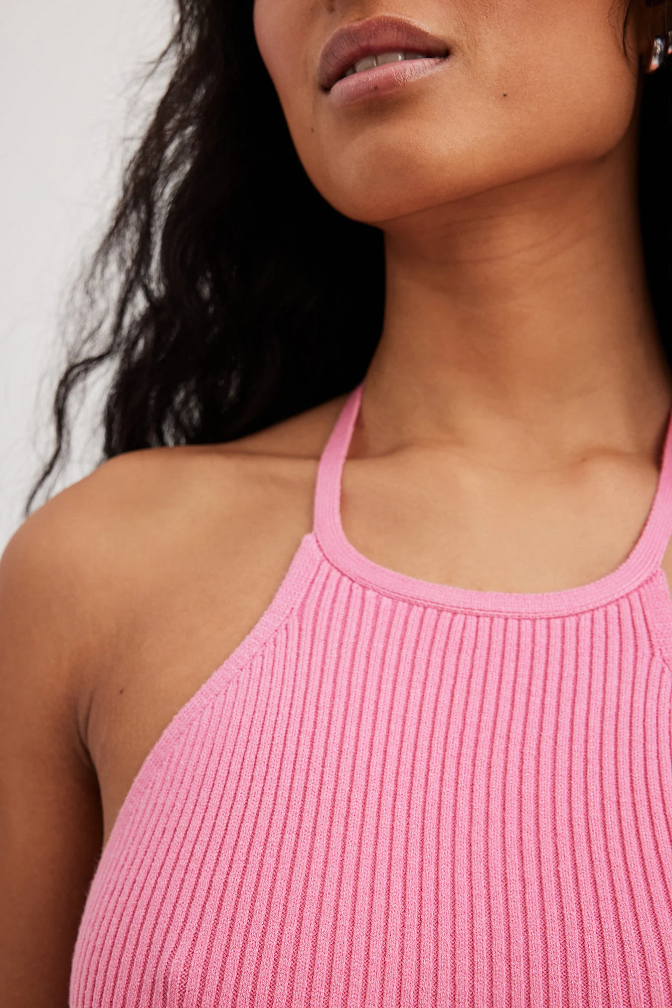 Neckholder-Oberteil aus Strickripp