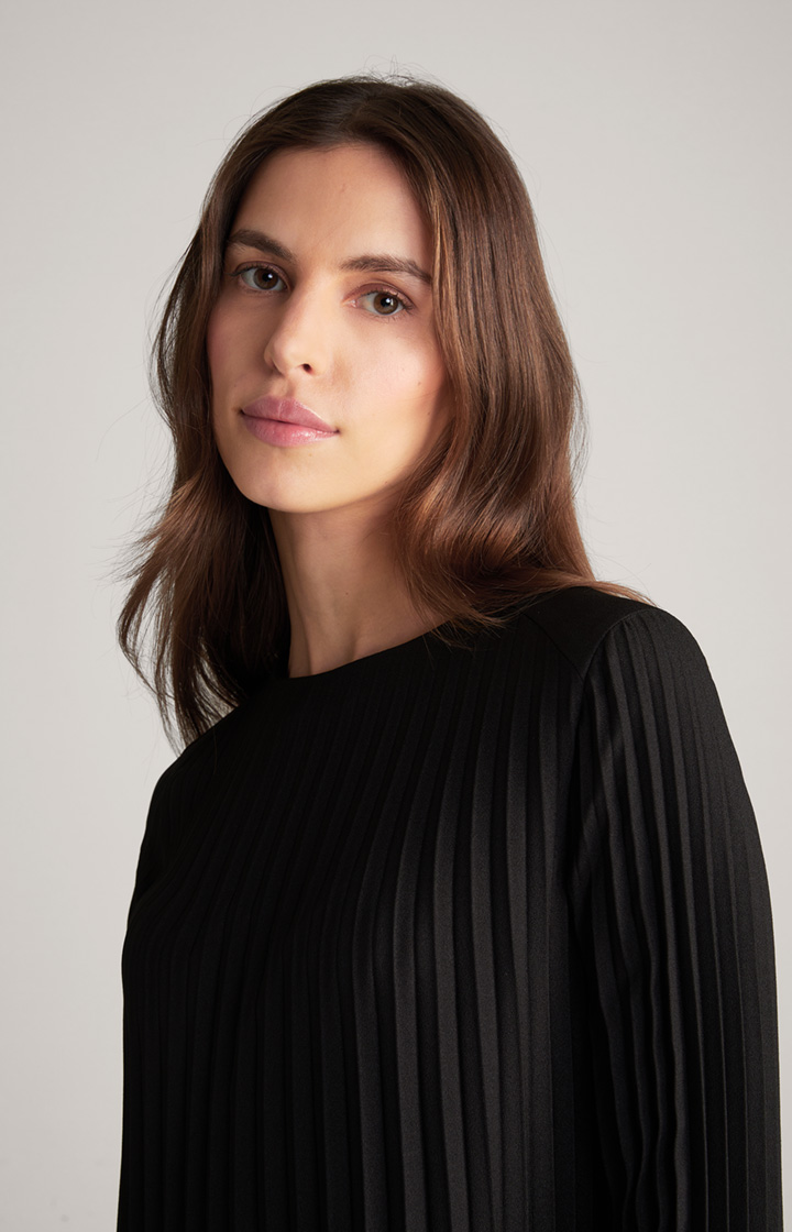 Plissee-Kleid in Schwarz