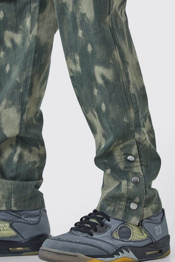 Slim-Fit Camouflage Cargo-Hose mit Druckknöpfen