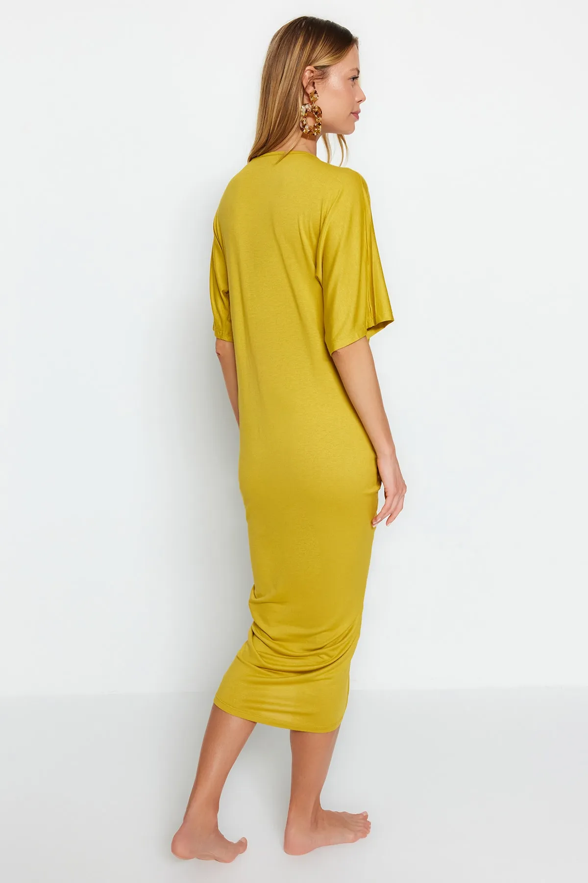Trendyol Collection  Fettgrünes Midi-Strick-Strandkleid mit Raffung TBESS23EL00233