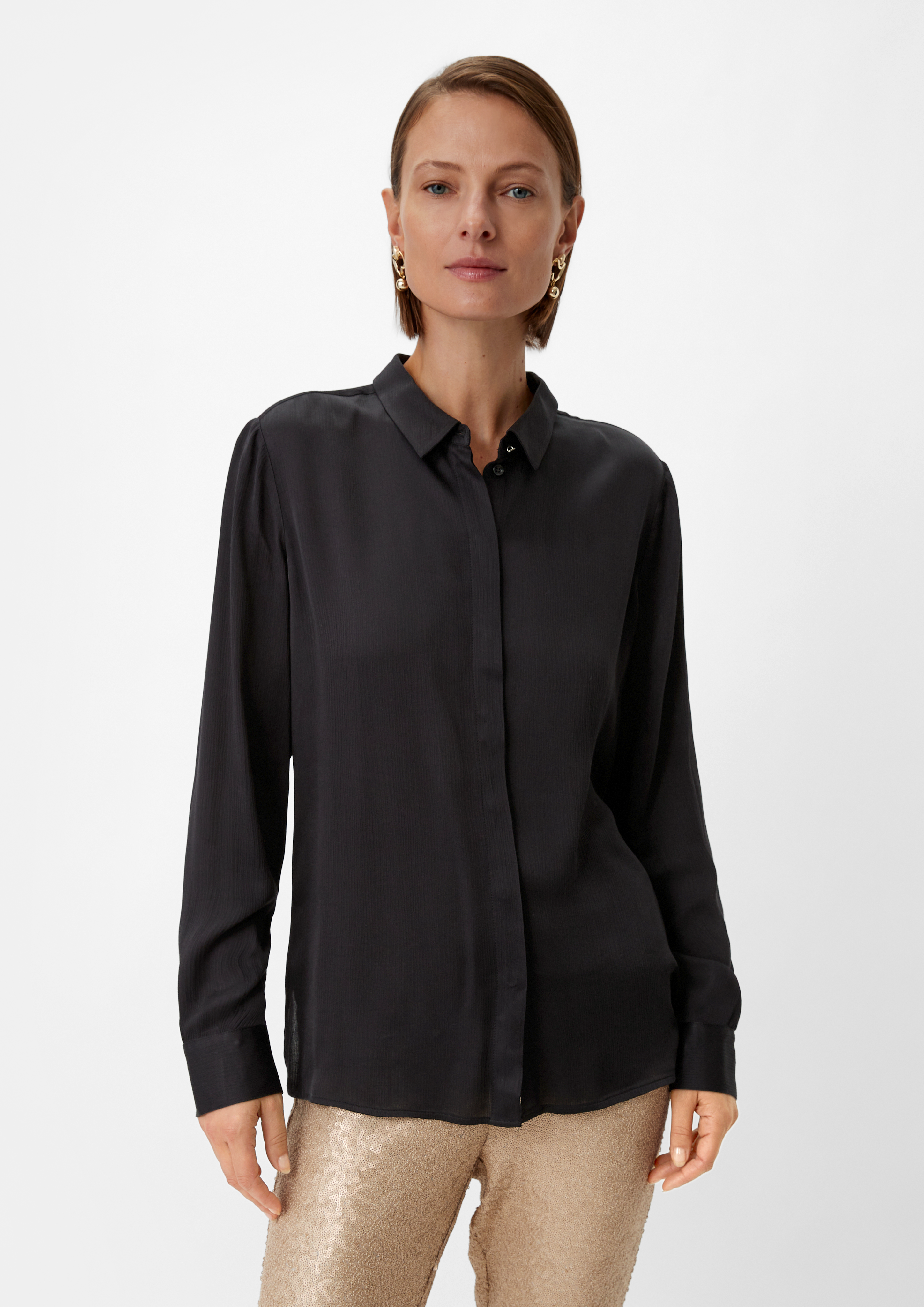 Satin-Bluse mit Crinkle-Struktur - schwarz