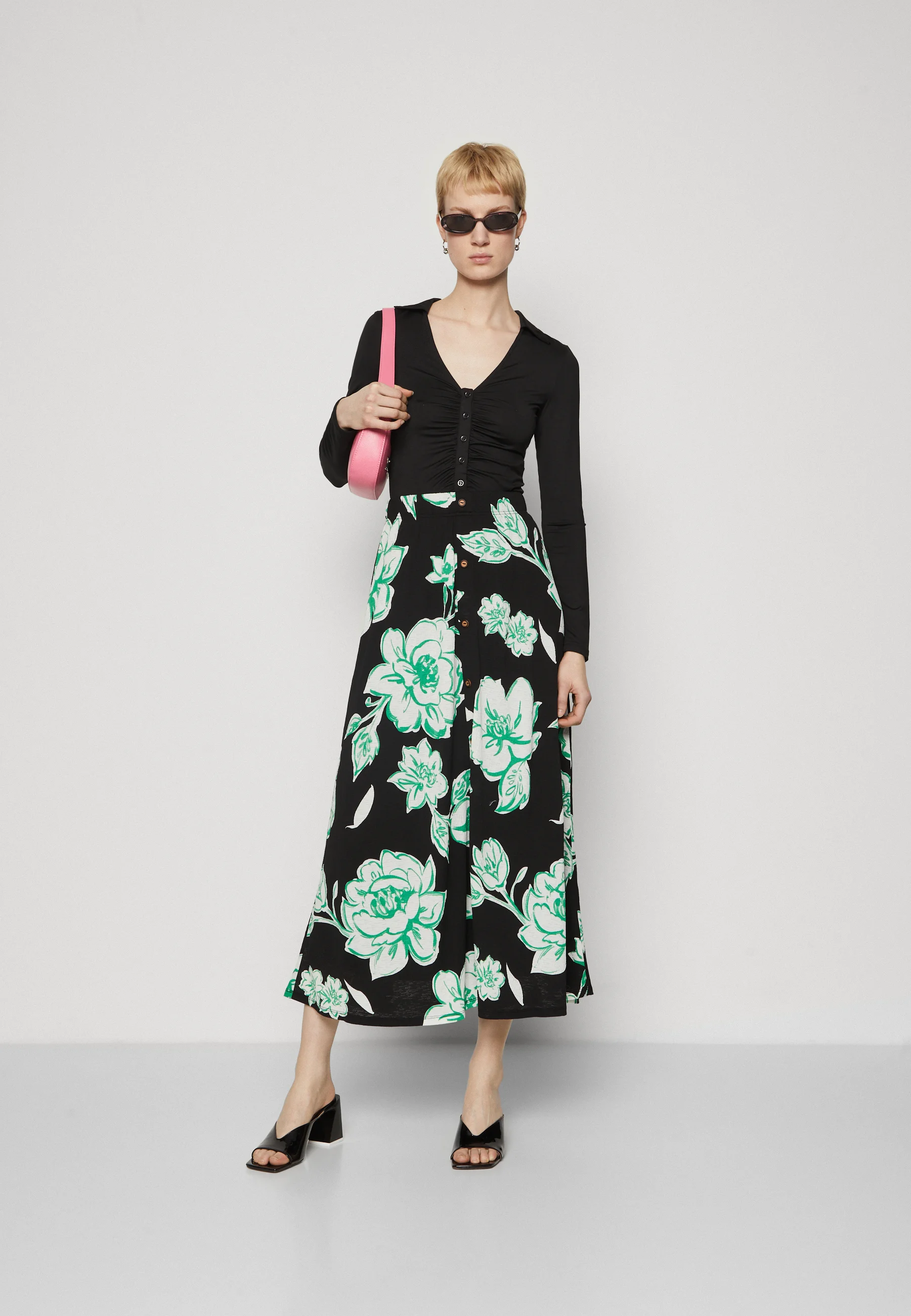 ONLY Tall ONLPELLA SKIRT - Falda acampanada