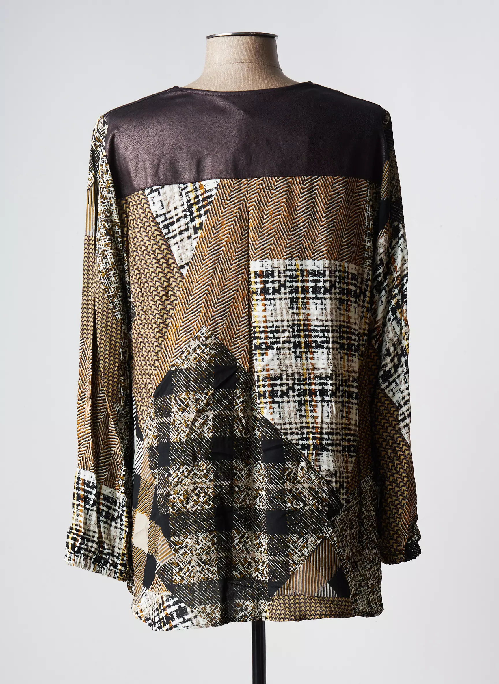 Guy Dubouis Tshirts Femme couleur marron