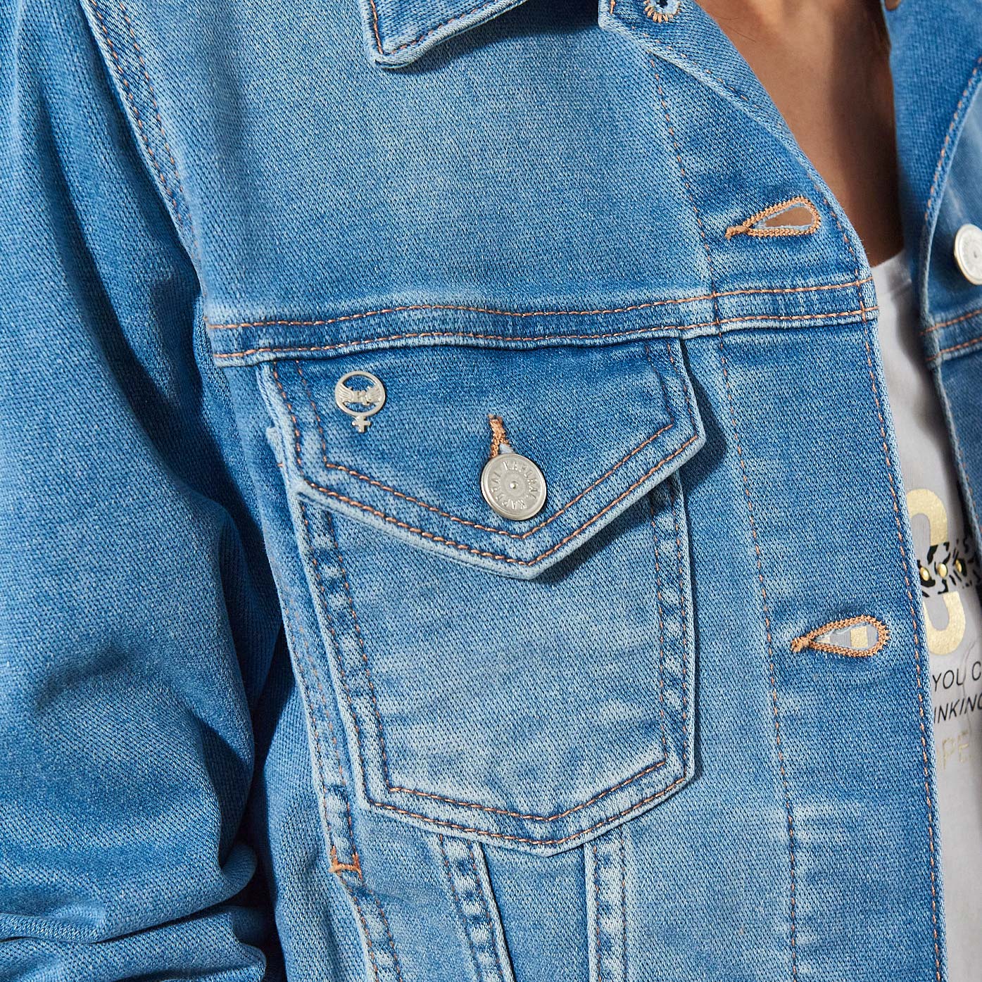 SINDY  Veste en jean courte Femme