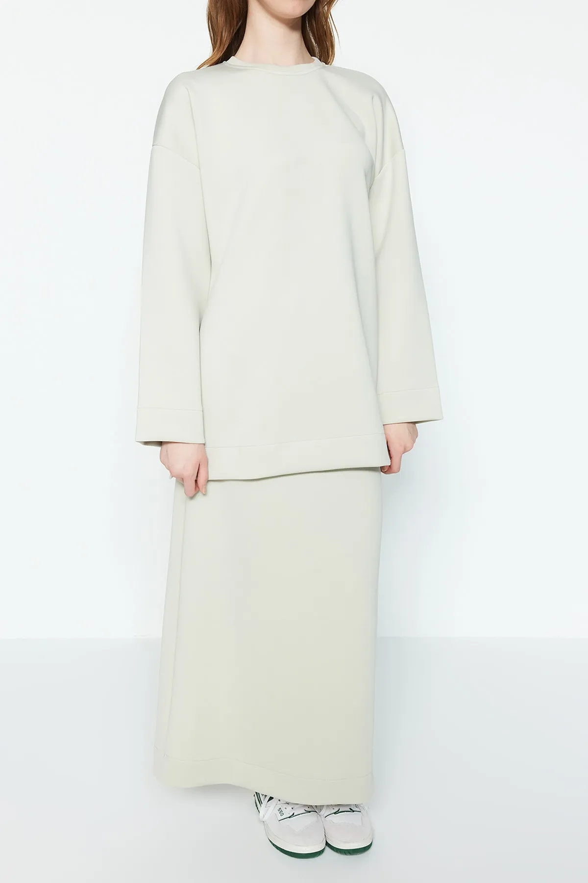 Trendyol Modest  Strickset aus Scuba-Tunika und -Rock mit Nerz-Bindedetail auf der Vorderseite TCTSS23US00013
