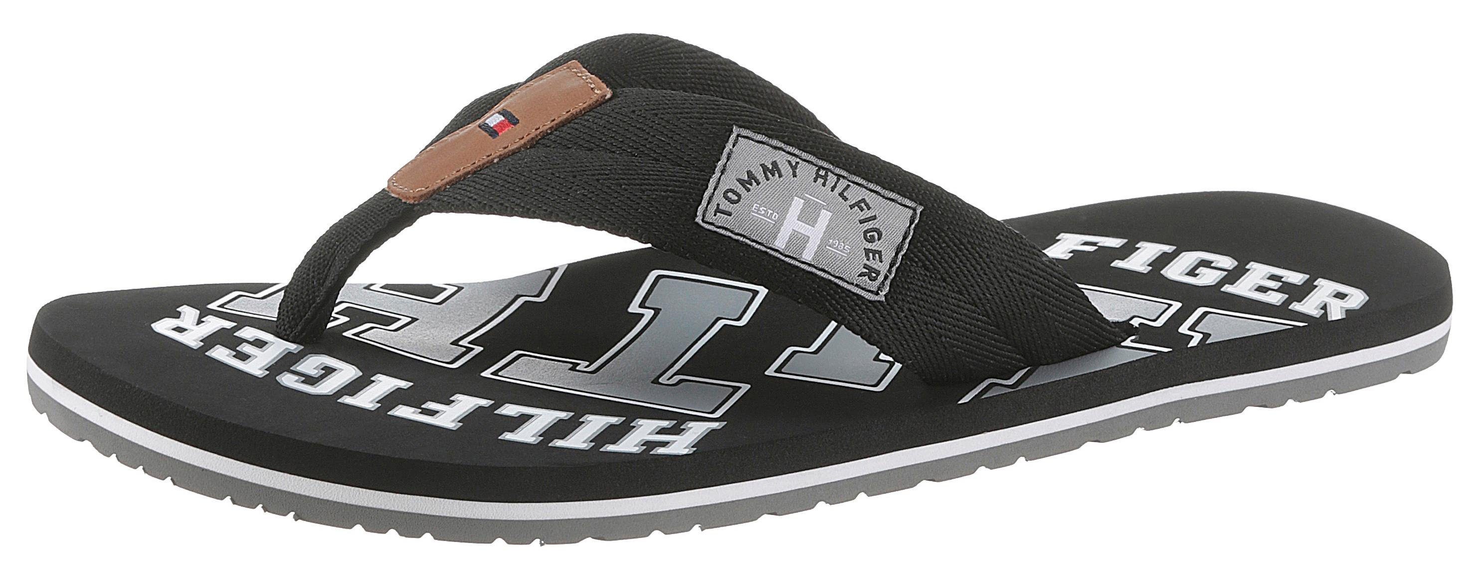 Tommy Hilfiger ESSENTIAL TH BEACH SANDAL Zehentrenner mit Logo Print