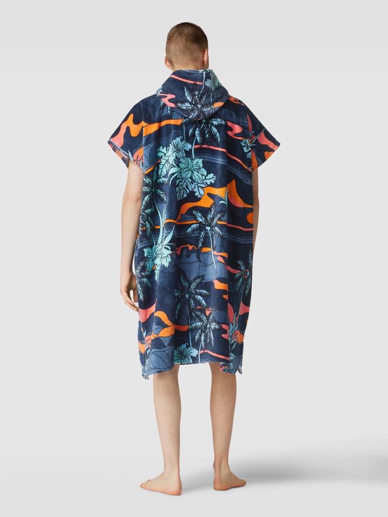 Handtuch mit Label-Patch Modell 'COMBO' in dunkelblau