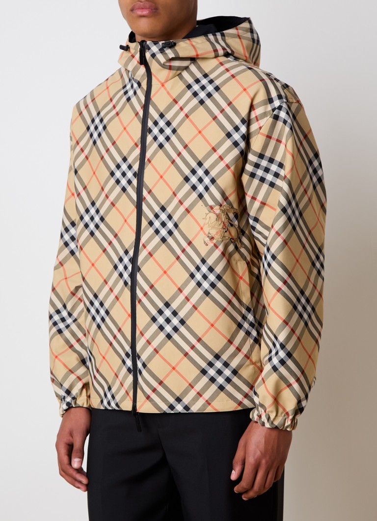 Burberry jacket with side pockets and check pattern