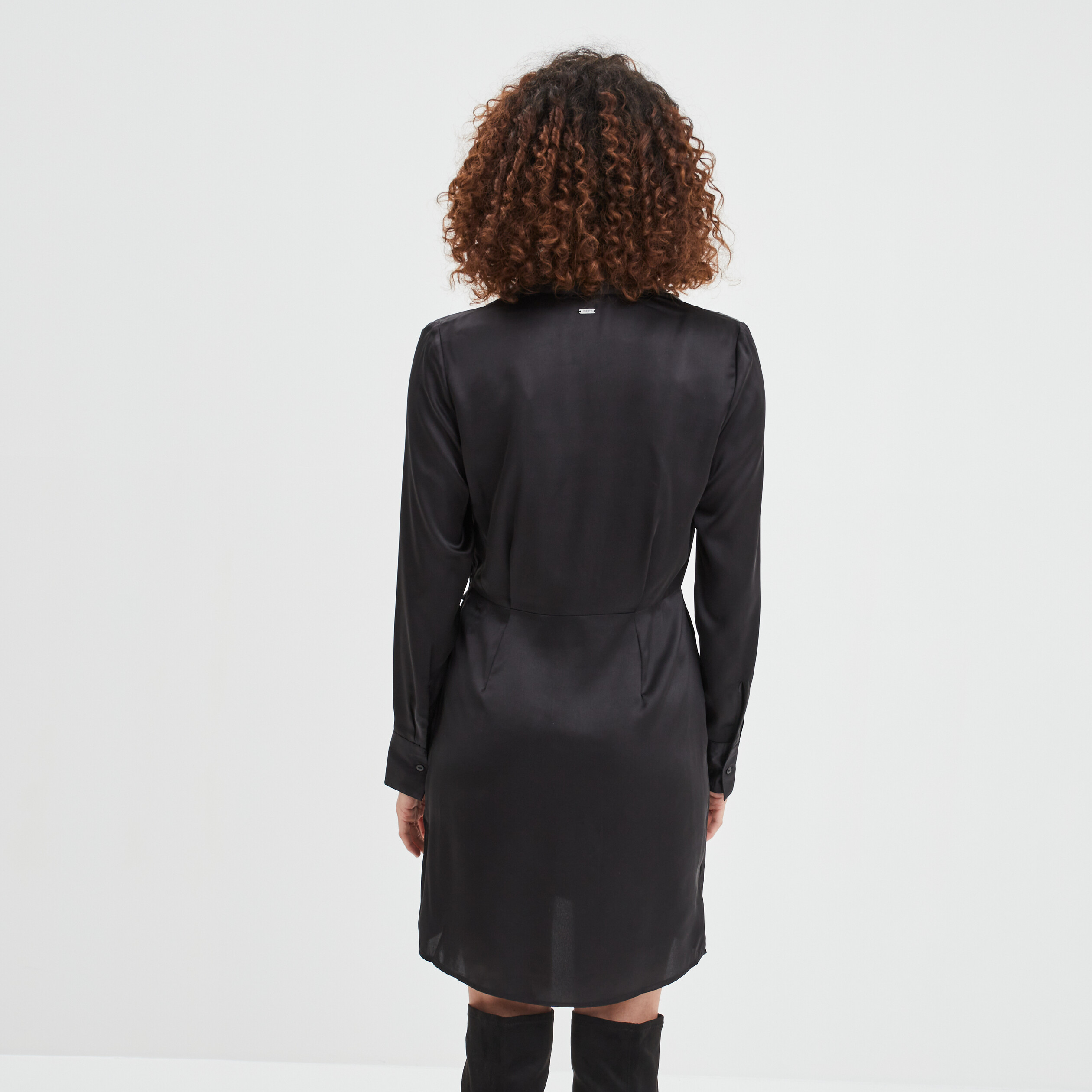 Robe satin portefeuille courte noir femme | La Halle