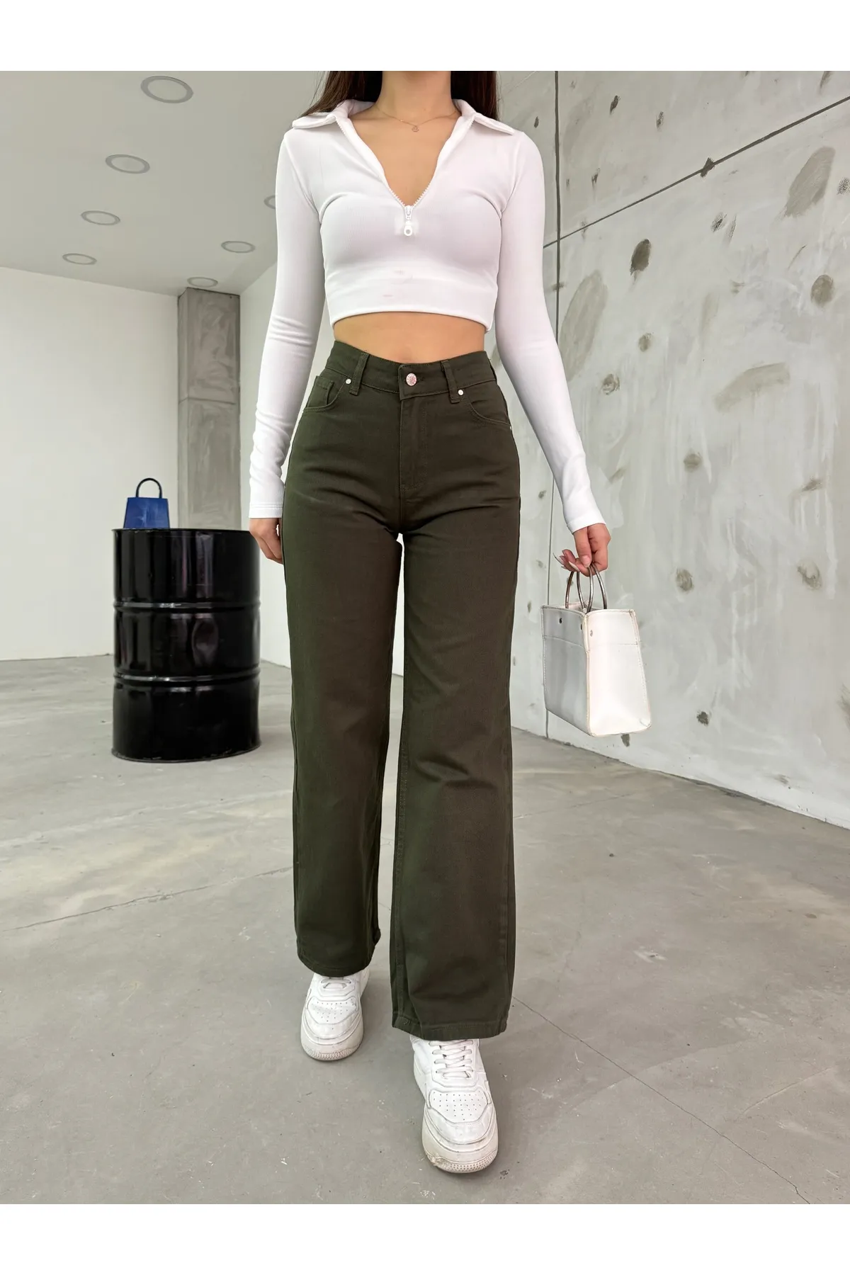 BİKELİFE  Khakifarbene Palazzo-Hose mit weitem Bein und hoher Taille für Damen