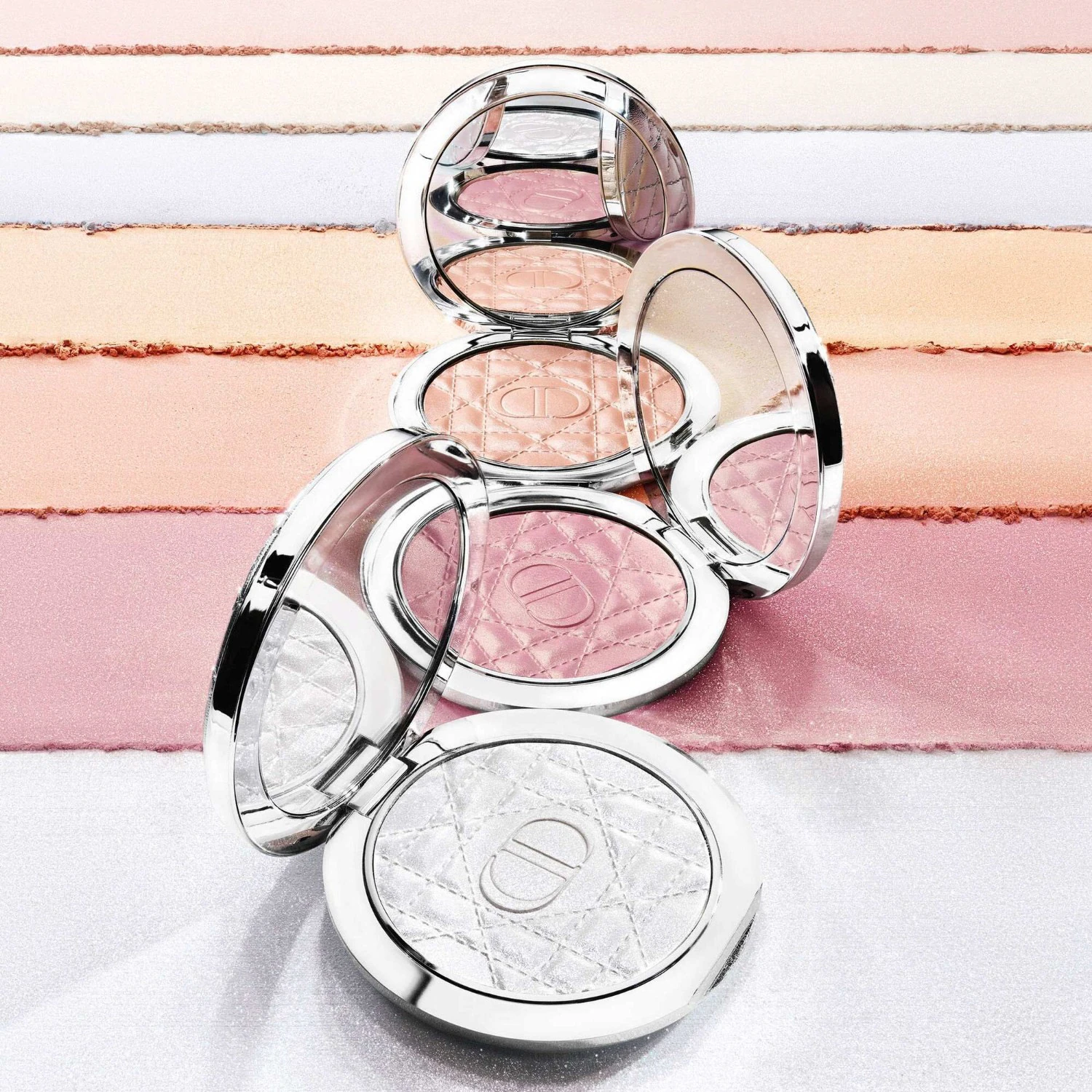 DIOR Glow Luminizer - osvetljevalec z dodatkom hialuronske kisline
