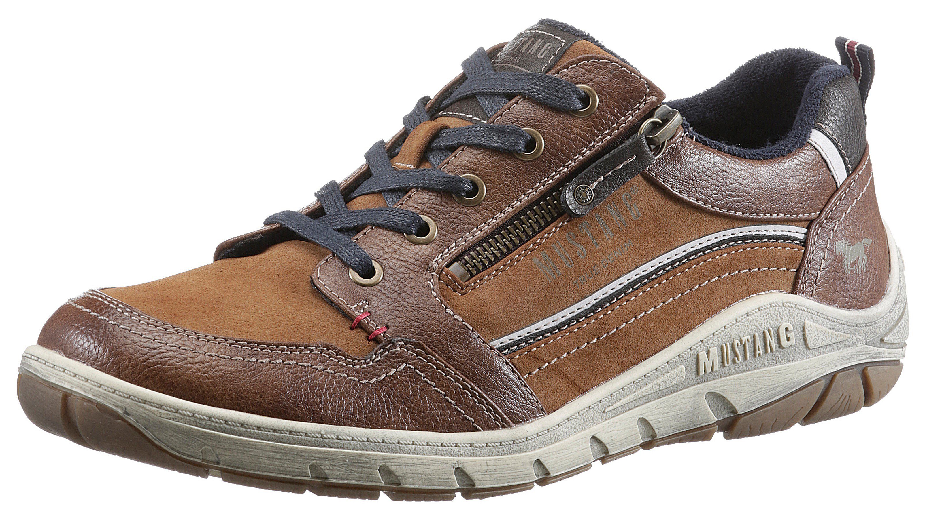Mustang Shoes Sneaker mit seitlichem Logoschriftzug