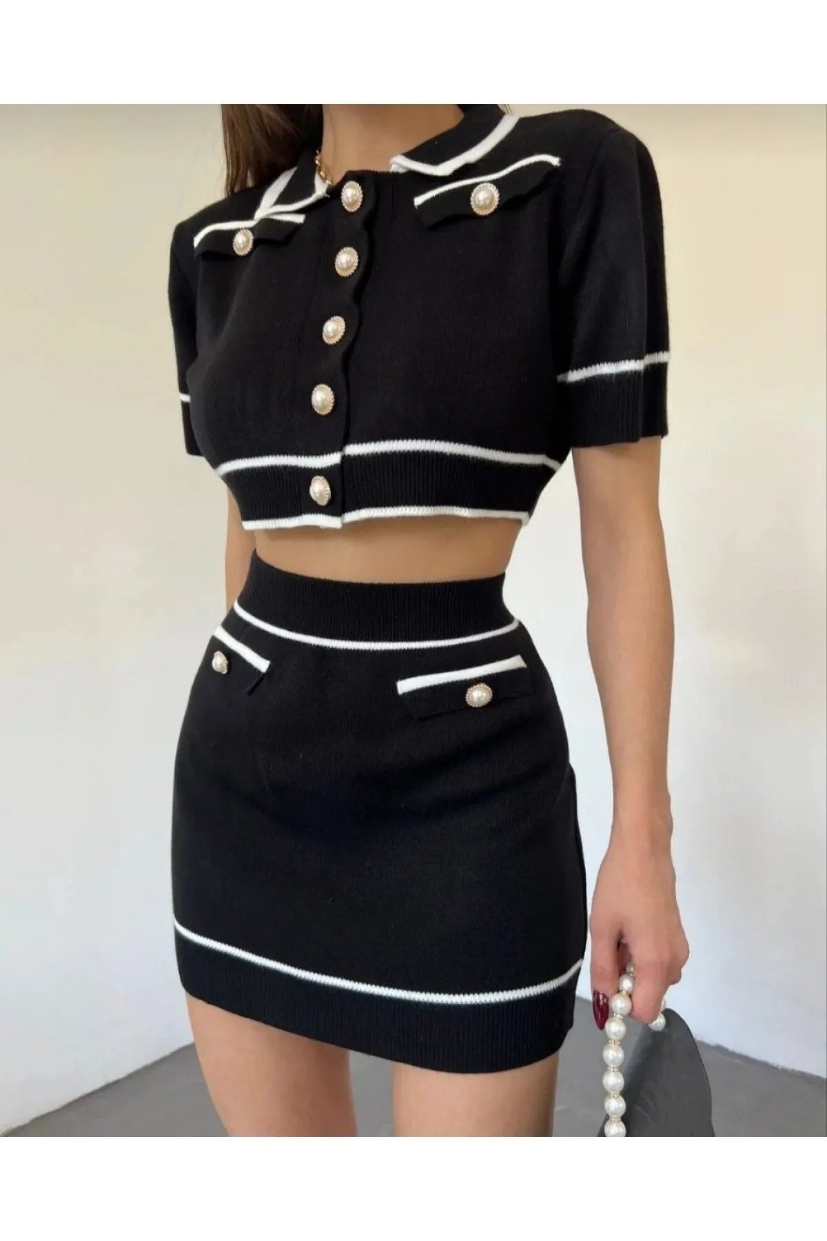 Modamorfo  Strick-Crop-Set mit Taschendetail und Perlenknöpfen