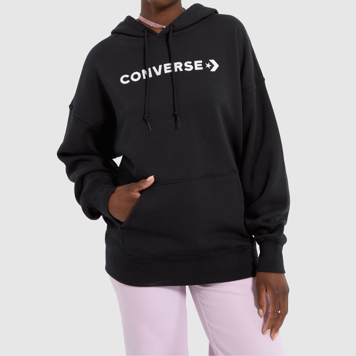Converse feliratos polár kapucnis pulóver fekete színben